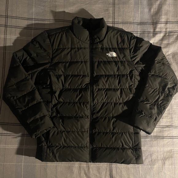 North Face Puffer Jacket - Picture 1 of 3